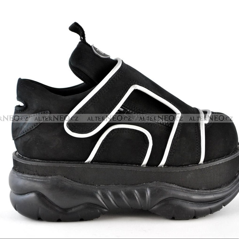 Meet your Posher, Yen